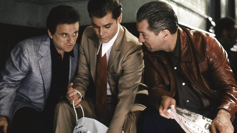  Tommy DeVito (Joe Pesci) , Henry Hill (Ray Liotta) & James Conway (Robert De Niro)