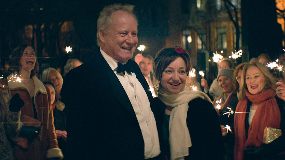 Anja (Andrea Braein Hovig) und Tomas (Stellan Skarsgård)