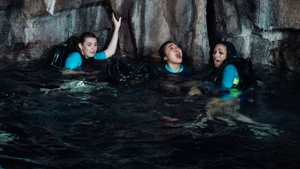 Mia (Sophie Nélisse), Alexa (Brianne Tju) und Sasha (Corinne Foxx)