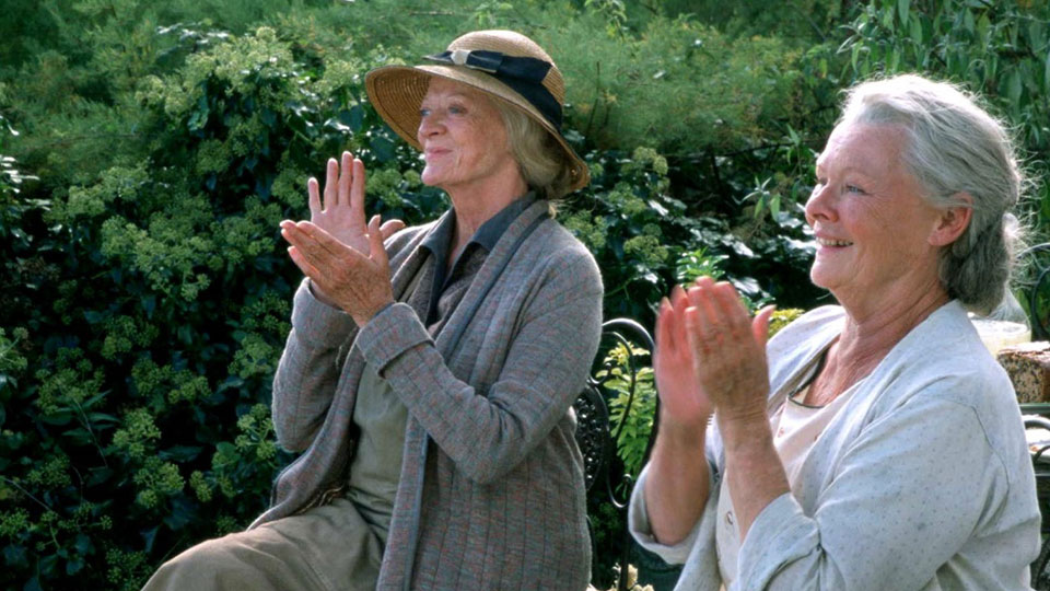 Janet (Maggie Smith), Ursula (Judi Dench)