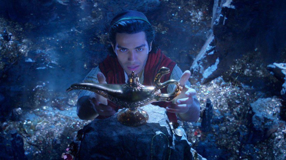 Erlebe ein packendes Live-Action Abenteuer mit dem Disney-Helden Aladdin (Mena Massoud):