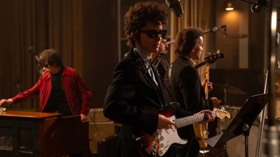 Bob Dylan (Timothée Chalamet) in seinen Anfängen