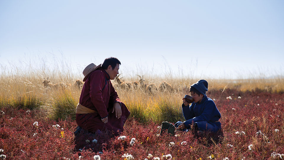 Erdene (Yalalt Namsrai) und Amra (Bat-Ireedui Batmunkh)