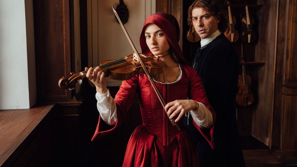 Cecilia (Tecla Insolia), Vivaldi (Michele Riondino) © Kimberley Ross