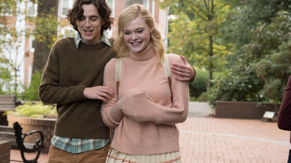 Ashleigh (Elle Fanning) und ihr Freund Gatsby (Timothée Chalamet)