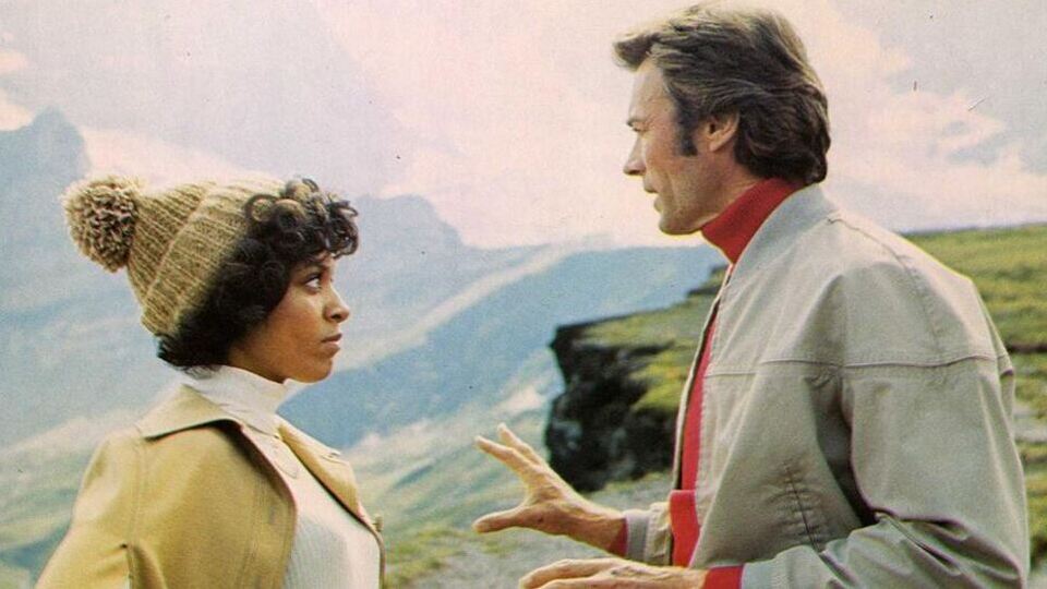 Vonetta McGee und Clint Eastwood als Jemima und Jonathan.