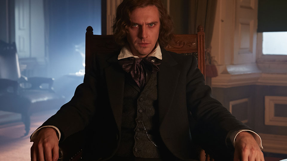 Charles Dickens (Dan Stevens)