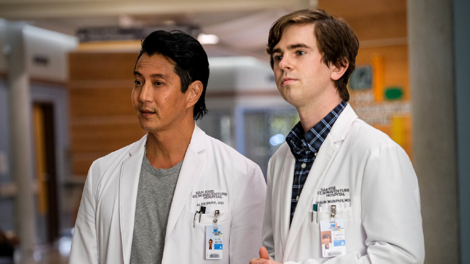 Dr. Shaun Murphy (Freddie Highmore) und Kollege Dr. Alex Park (Will Yun Lee)