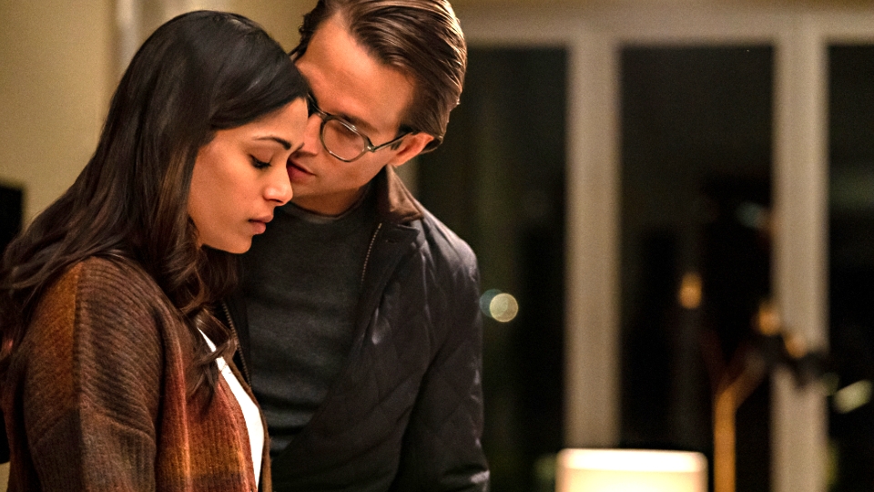 Meera (Freida Pinto) & Henry (Logan Marshall-Green)