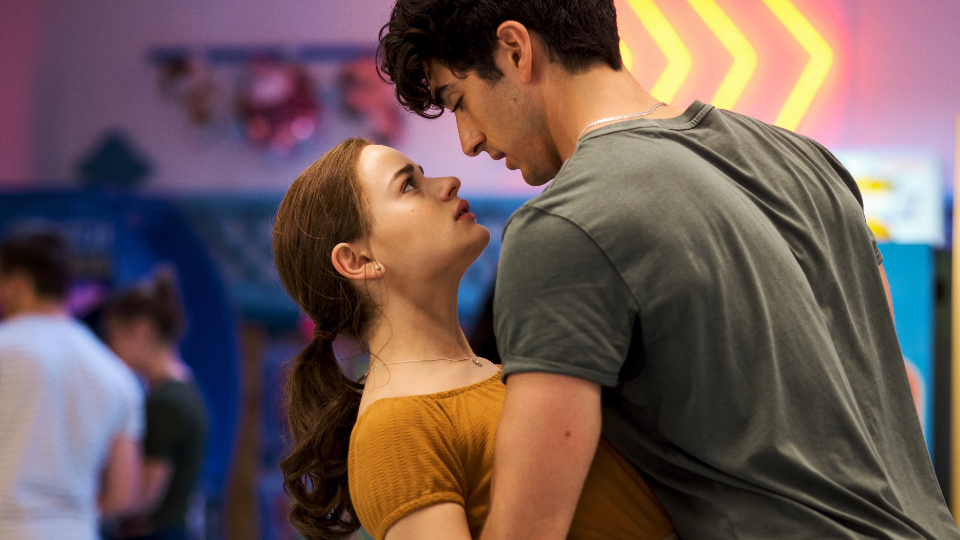 Elle (Joey King) & Marco (Taylor Zakhar Perez)