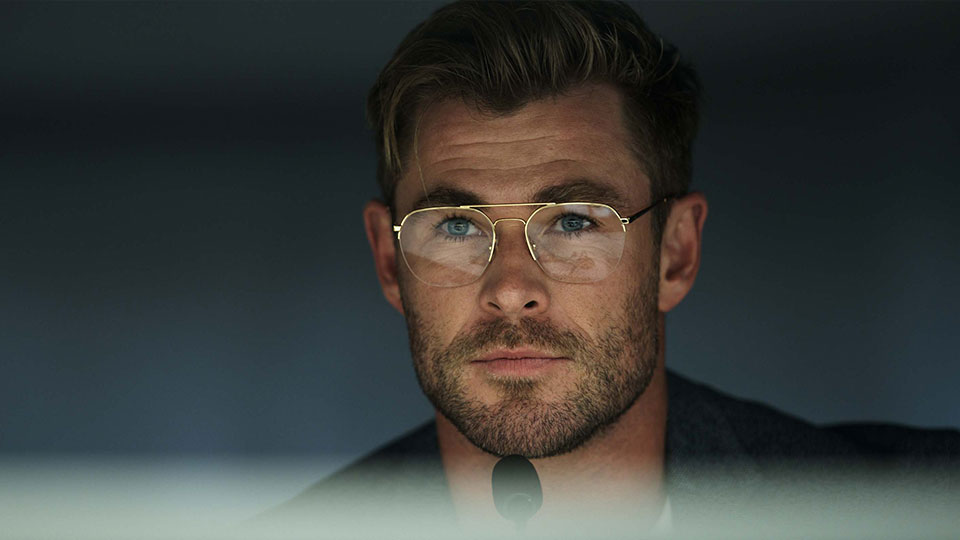 Steve Abnesti (Chris Hemsworth)