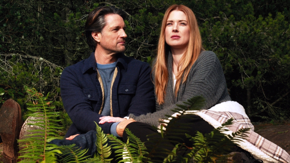 Jack Sheridan (Martin Henderson) & Mel Monroe (Alexandra Breckenridge)