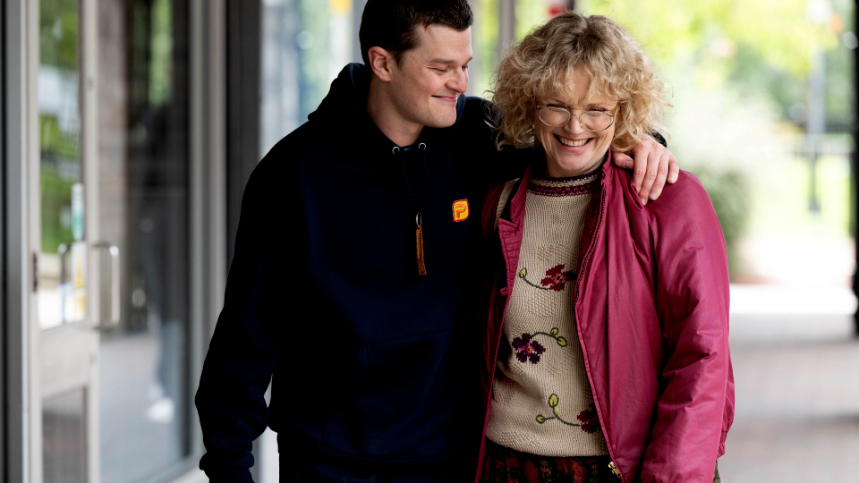 John (Robert Aramayo), Dotty (Maxine Peake) © Wild Bunch Germany