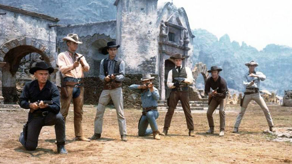  Chris (Yul Brynner), Vin (Steve McQueen), Chico (Horst Buchholz), Bernardo (Charles Bronson), Lee (Robert Vaughn), Harry (Brad Dexter) und Britt (James Coburn)