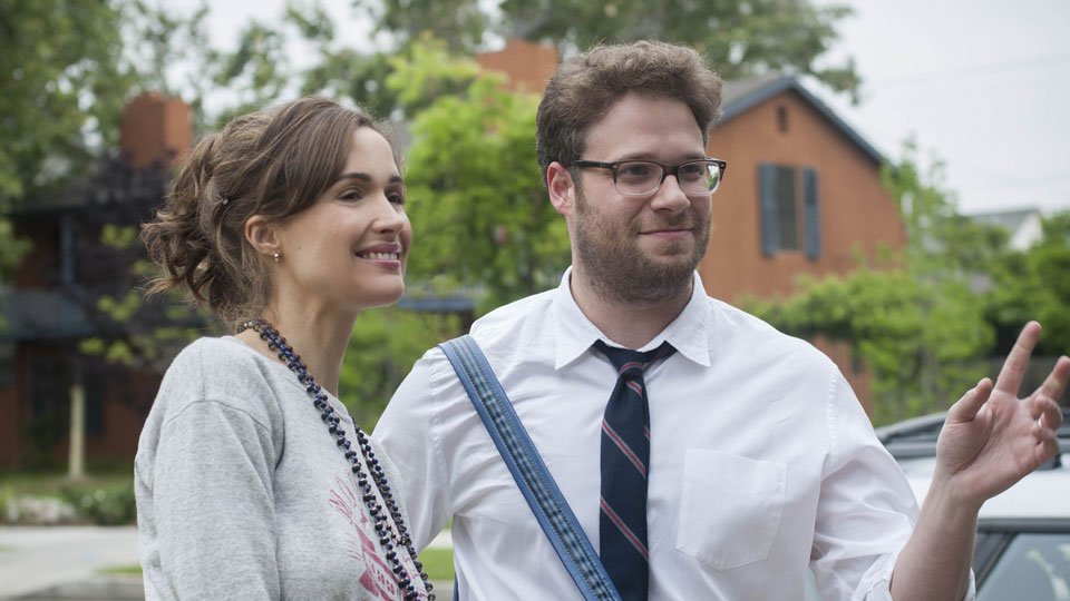 Mac (Rogen) und Kelly (Byrne) geniessen in der Vorstadt die Familienidylle.