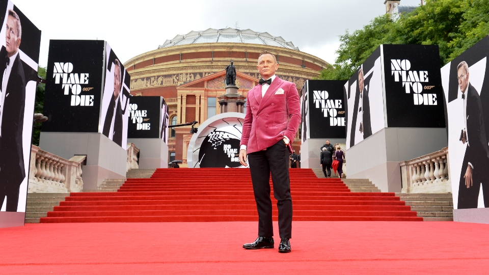 ...an der Royal World Premiere von NO TIME TO DIE in London