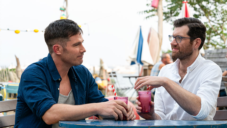 Bobby (Billy Eichner) und Aaron (Luke Mcarlane)