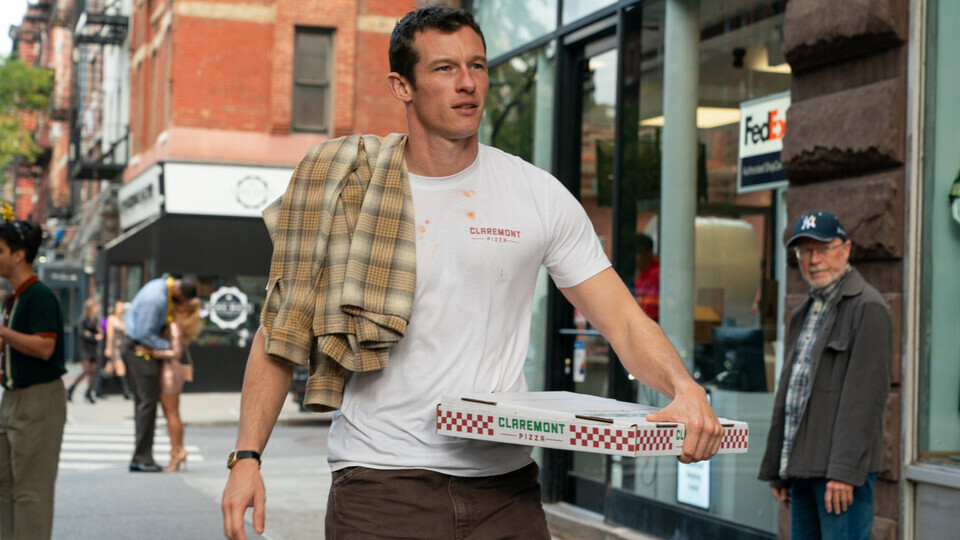 Owen (Callum Turner)