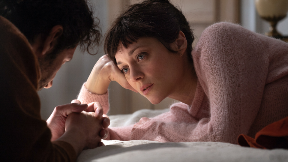 Louis (Melvil Poupaud) & Alice (Marion Cotillard)